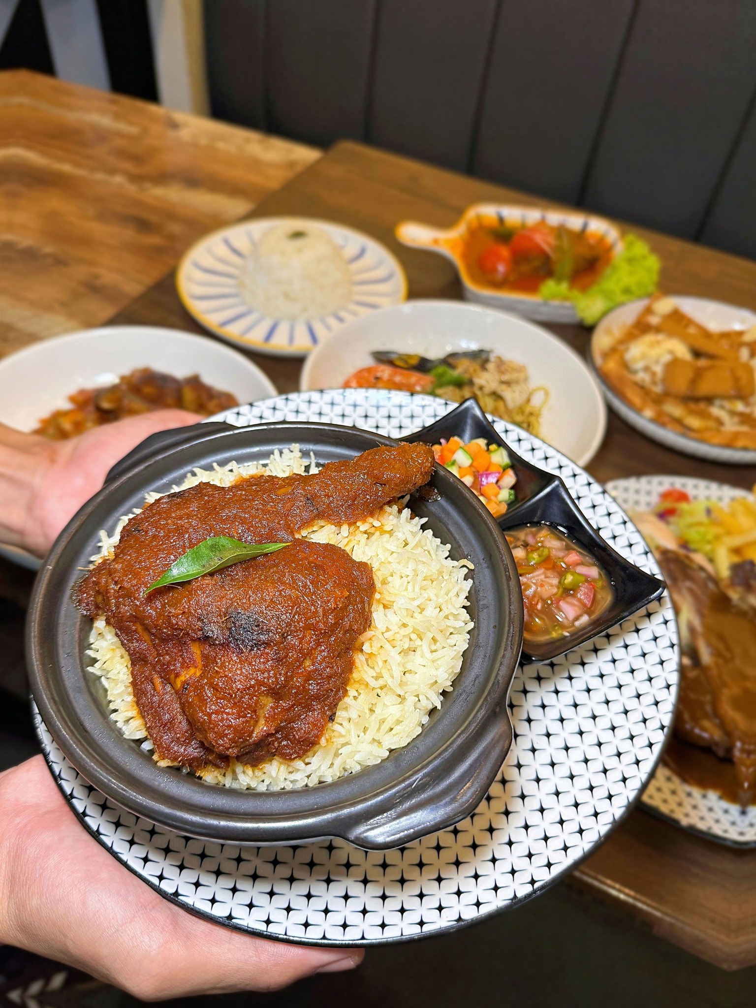 Tok - Nasi ayam percik Tok Mat Western & Nasi Lemak ni kami pakai ...