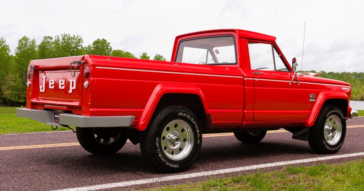 1968 Jeep Gladiator J2000 restoration with original President Red
