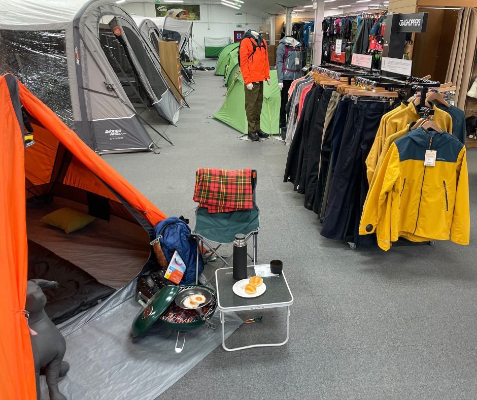 pop up standing tent Yaheetech 10x10 Pop-up Canopy with One Push Button Choose One:Teepee with flag and campfire Hängematte mit klappbarem Ständer Durable Oxford roof with tente de toit voiture