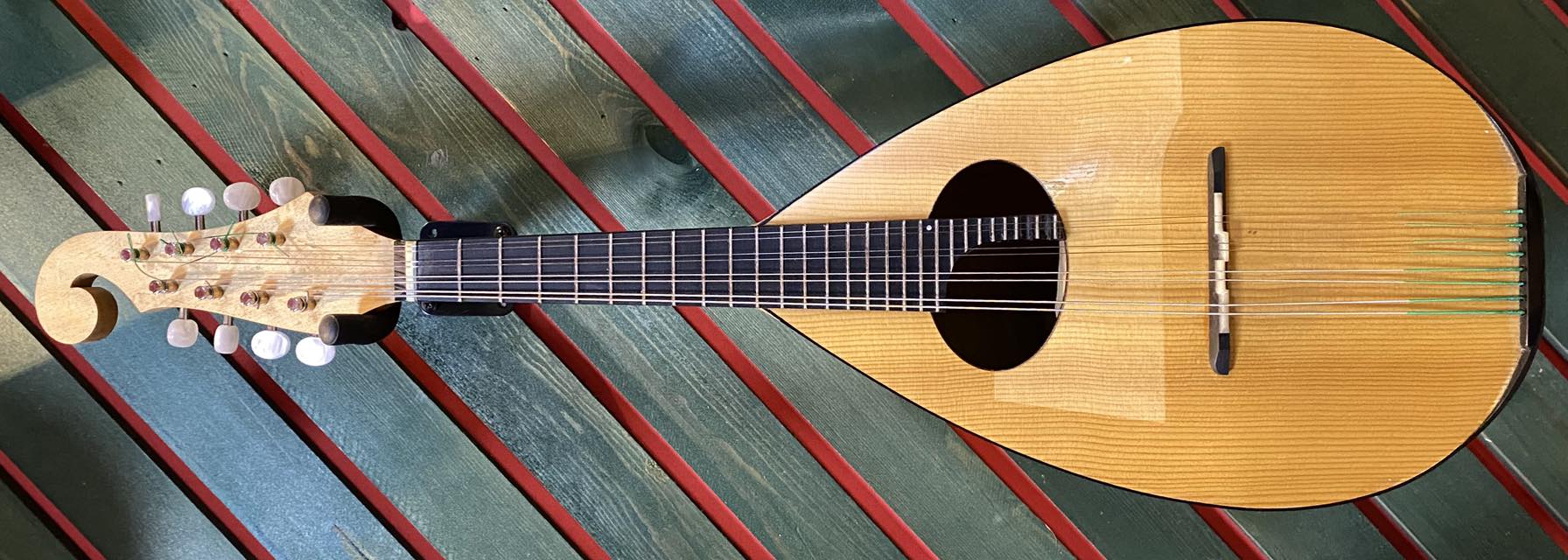 250920 オールドぢゃ無くても…の巻。 そうです。楽器の修理って作業が
