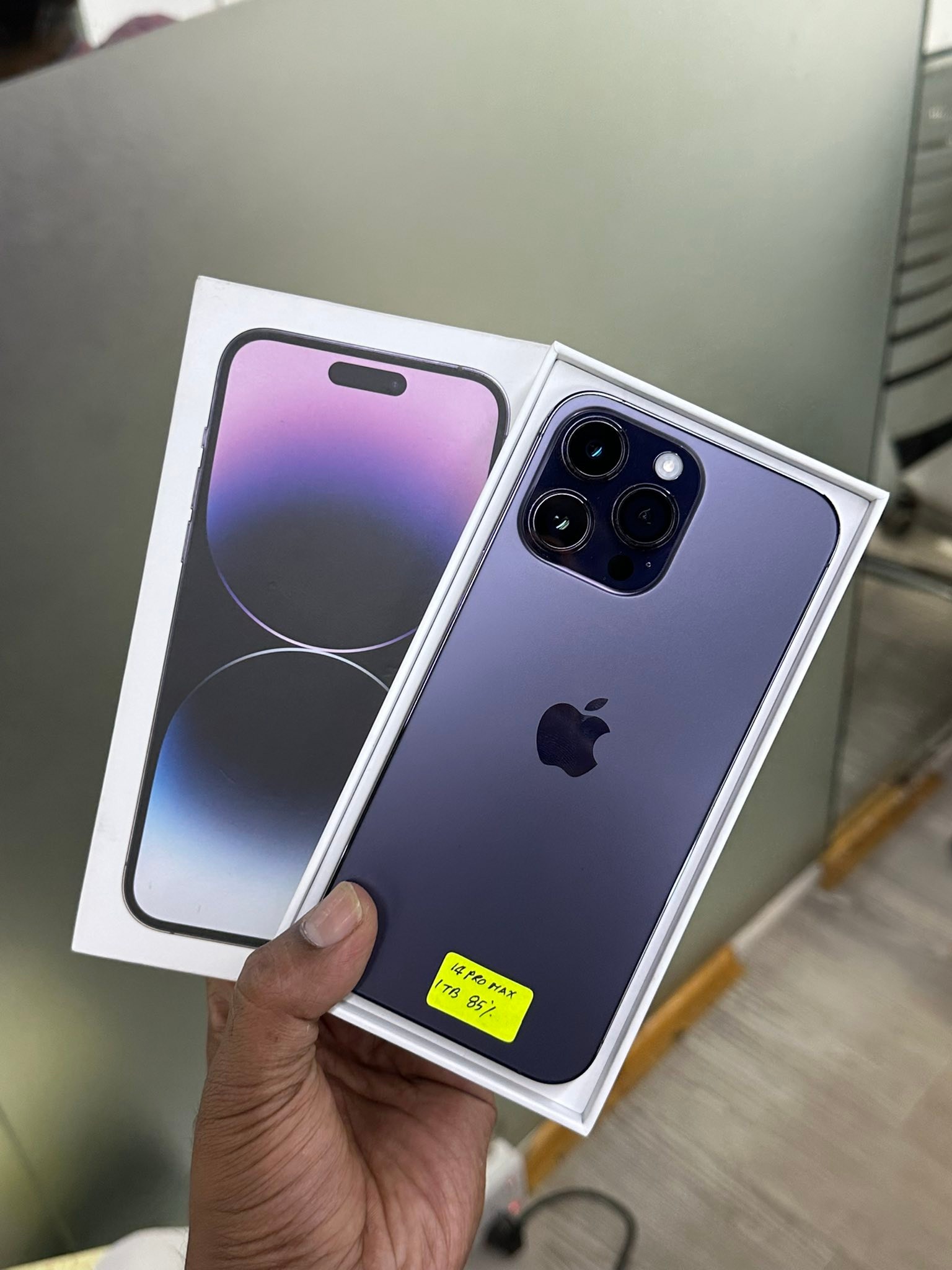 iPhone 14 Pro Max 1TB Deep Purple Used With Box BH85% UK ￼Variant 