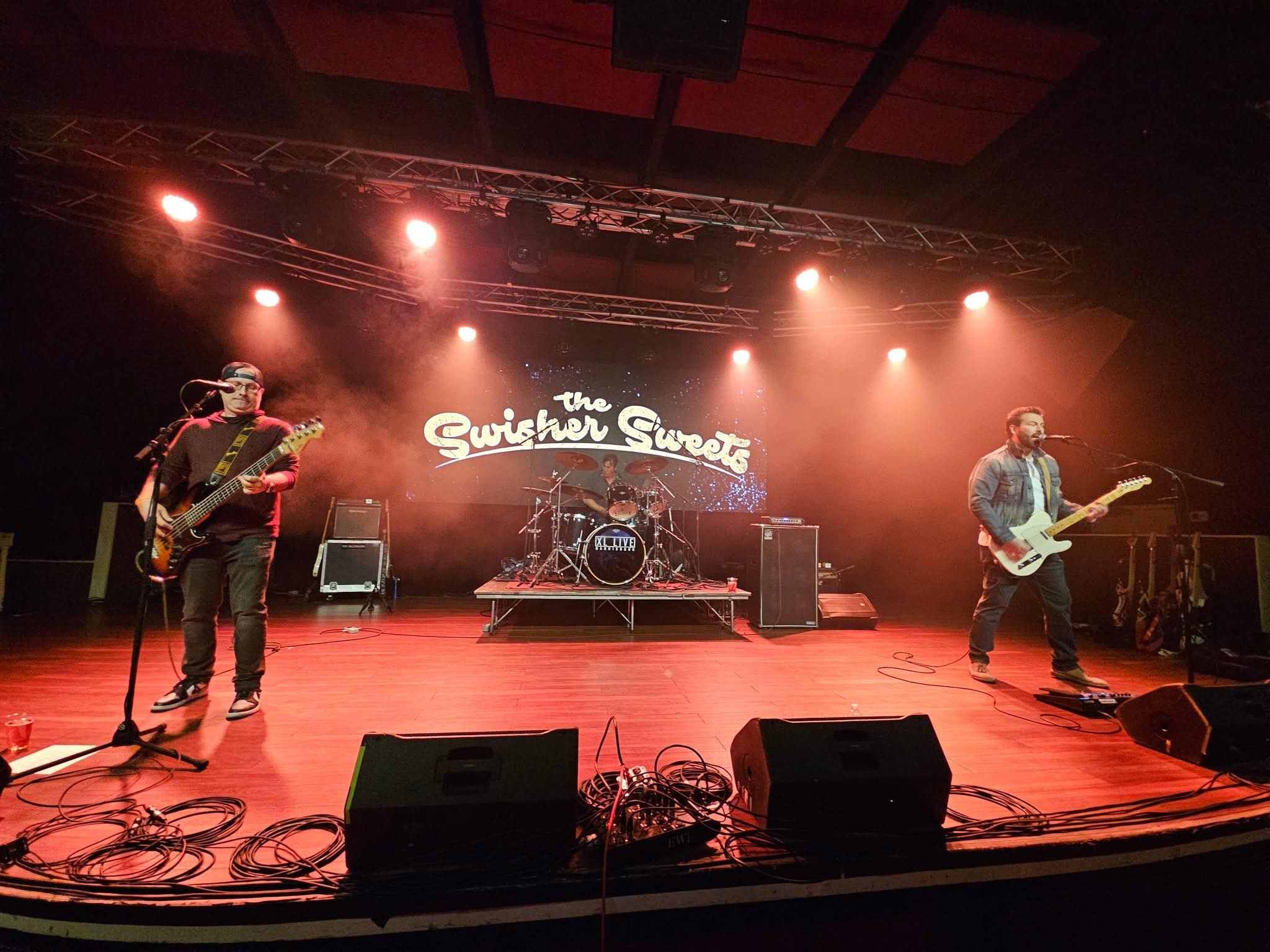 The Swisher Sweets return to The DogHouse!
