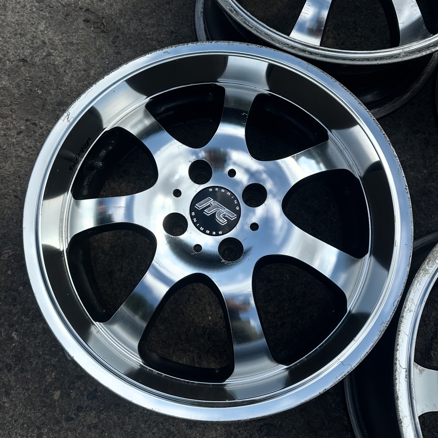 $350.000 ITC SEBRING by RAYS 16x7 ET42 4x100