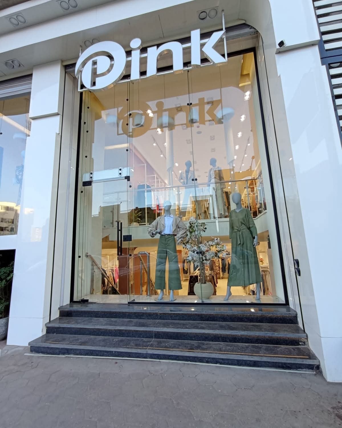 Pink factory - من فرع المنصوره ♥️ اكتشفي الأناقة العصرية... | Facebook