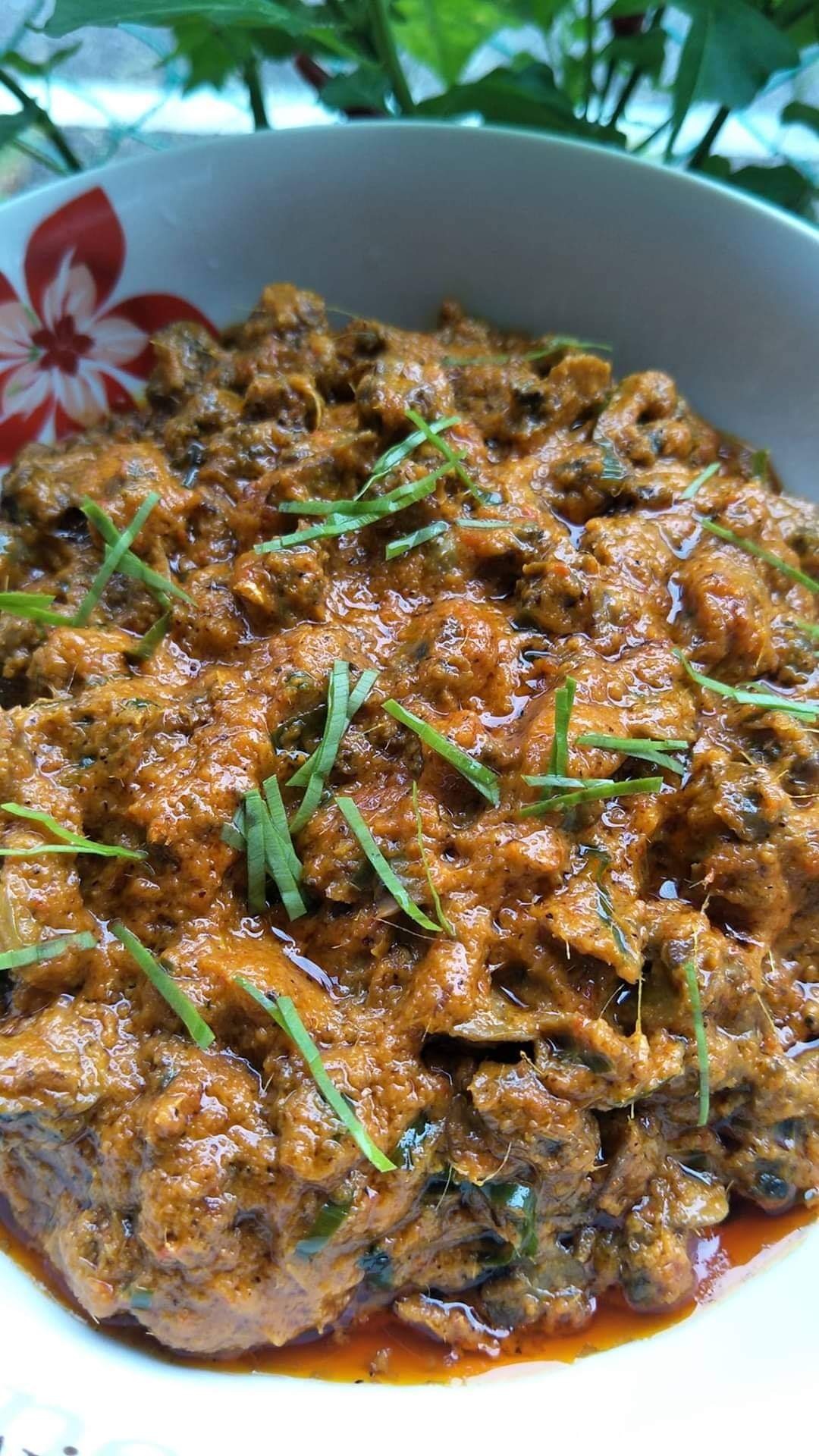 Resepi - Rendang kerang is done. Kerang sekilo 12 rggt sini..timbang ...