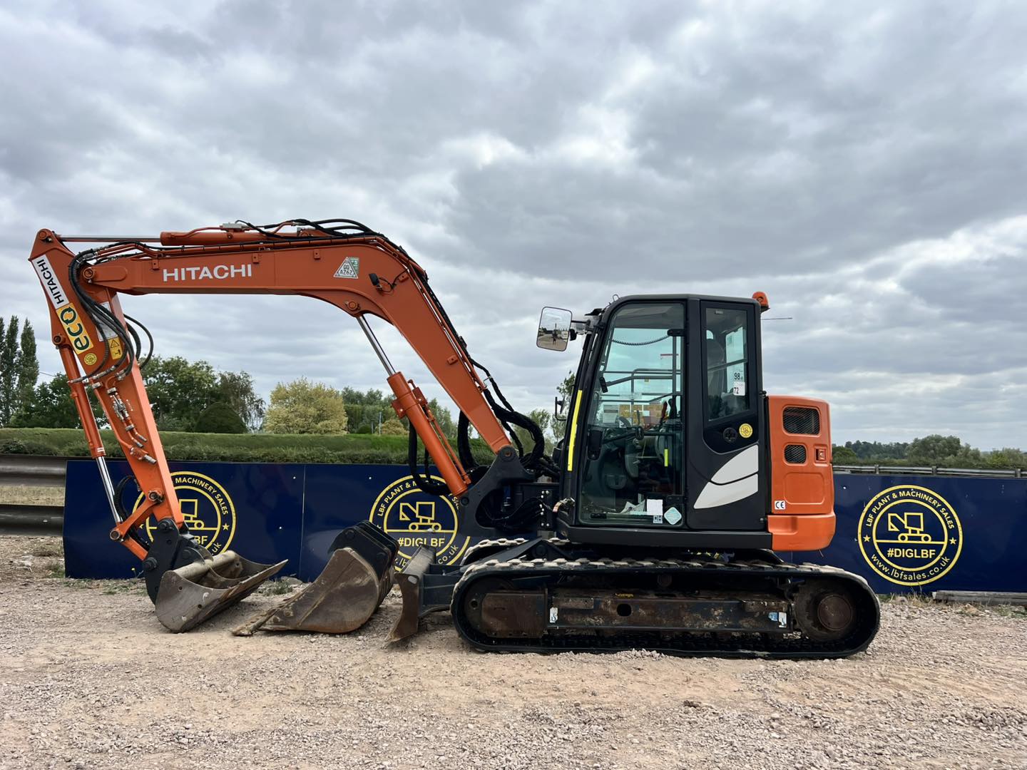 2017 Hitachi ZX85 USB-5A 8 Ton Excavator. Cracking Example In