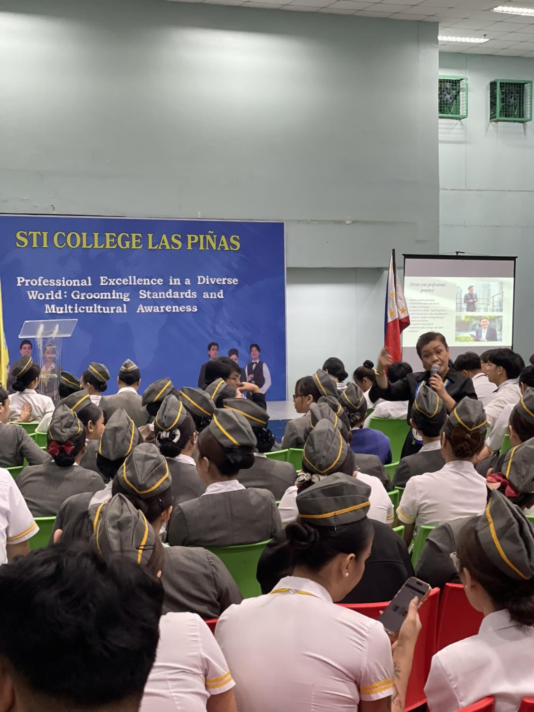 STI College Las Piñas - 𝗔𝗧𝗧𝗘𝗡𝗧𝗜𝗢𝗡: 𝗜𝗻𝗰𝗼𝗺𝗶𝗻𝗴 𝗴𝗿𝗮𝗱𝗲 𝟭𝟭 𝗮𝗻𝗱 𝗳𝗶𝗿𝘀𝘁-𝘆𝗲𝗮𝗿 ...