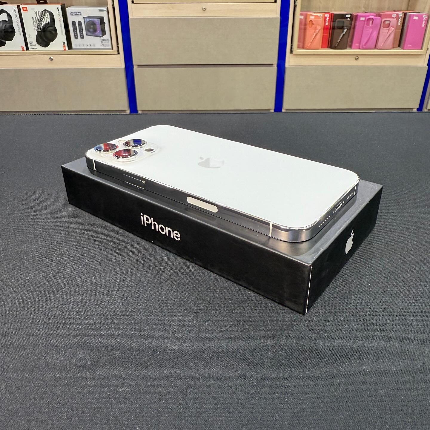 Used iPhone 13 Pro Max 128GB White in excellent condition: - 91 