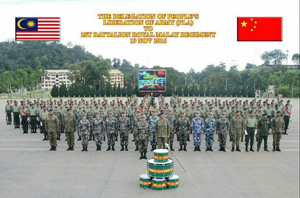 Tentera Darat Malaysia Lawatan Delegasi Tentera Darat China Ke Batalion Pertama Rejimen Askar Melayu Diraja Kem Perdana Sg Besi Yang Dipertontonkan Dengan Demonstrasi Kawalan Kehormatan Utama Kku Pasukan Tersebut Mereka Akan