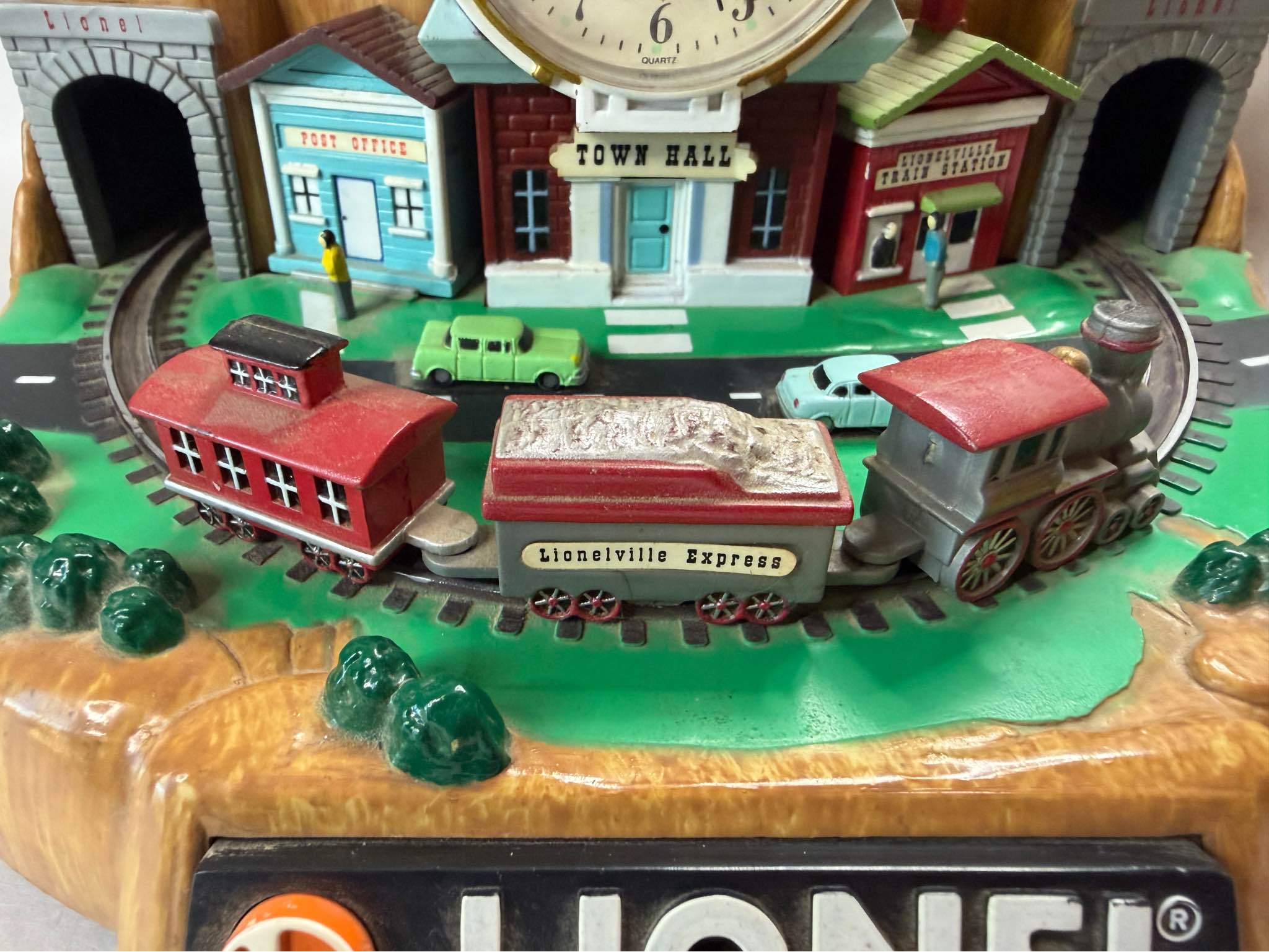 Lionel Lionelville Animated Train Clock – Tested Working – Moving Train ...