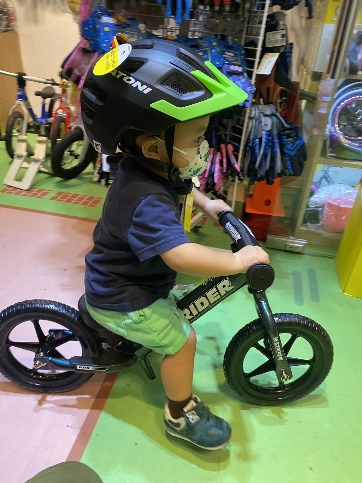 選用strider的小車手，雙目有神，骨格精奇😎前途無可限量👍... - Strider Hong Kong & Macau | Facebook