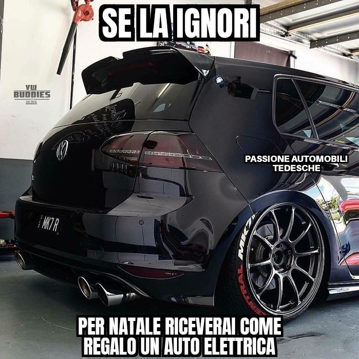 Ritratto divertente di un capo che corre