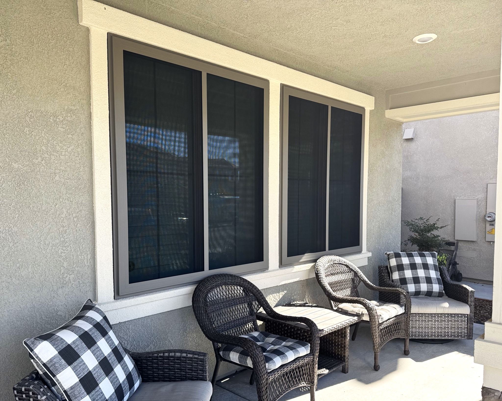 Steve's Mobile Security Doors - Viewguard Security Door: White | Facebook