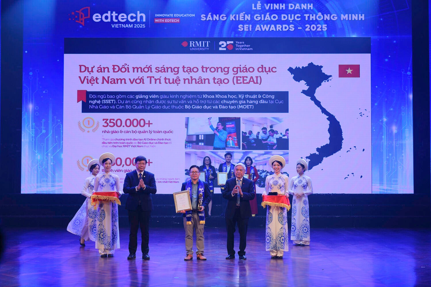 RMIT & Cha Mẹ - ĐẠI HỌC RMIT VIỆT NAM GIÀNH GIẢI THƯỞNG... | Facebook