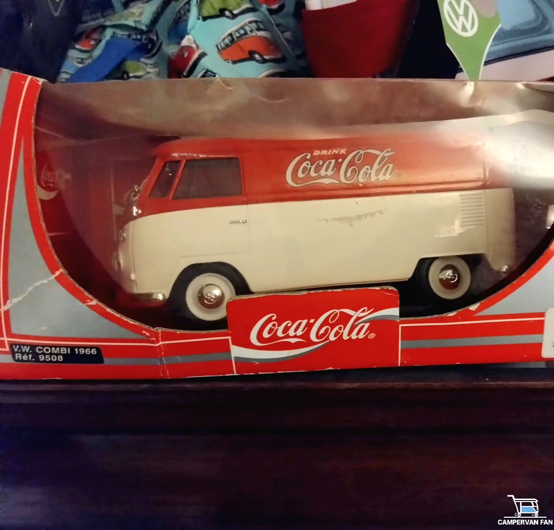 おもちゃ 1966 VW Combi コカ・コーラ ミニカー
