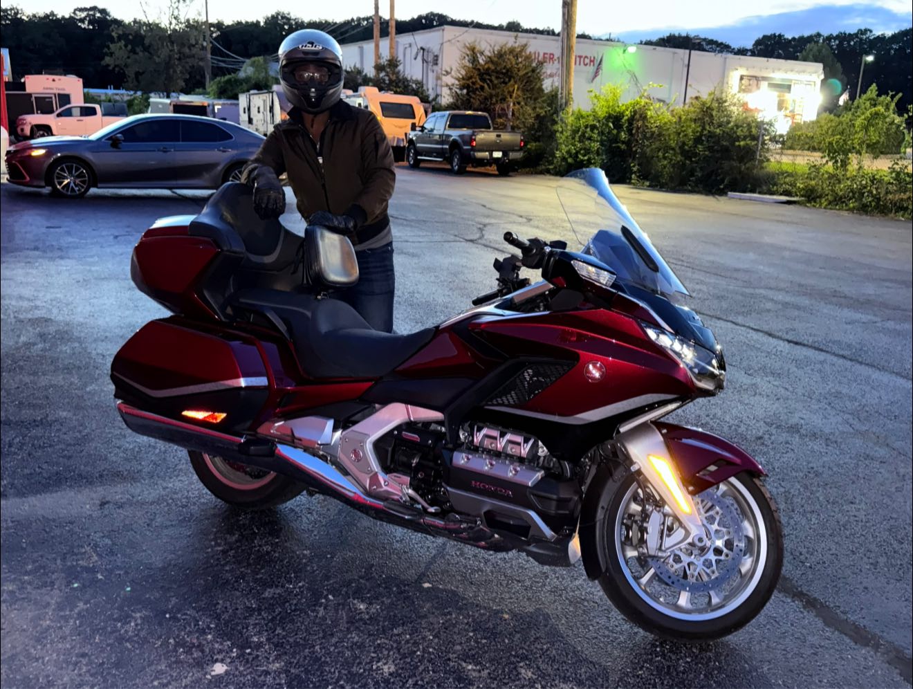 We'd like to welcome Roney, who scored this pristine 2021 Honda