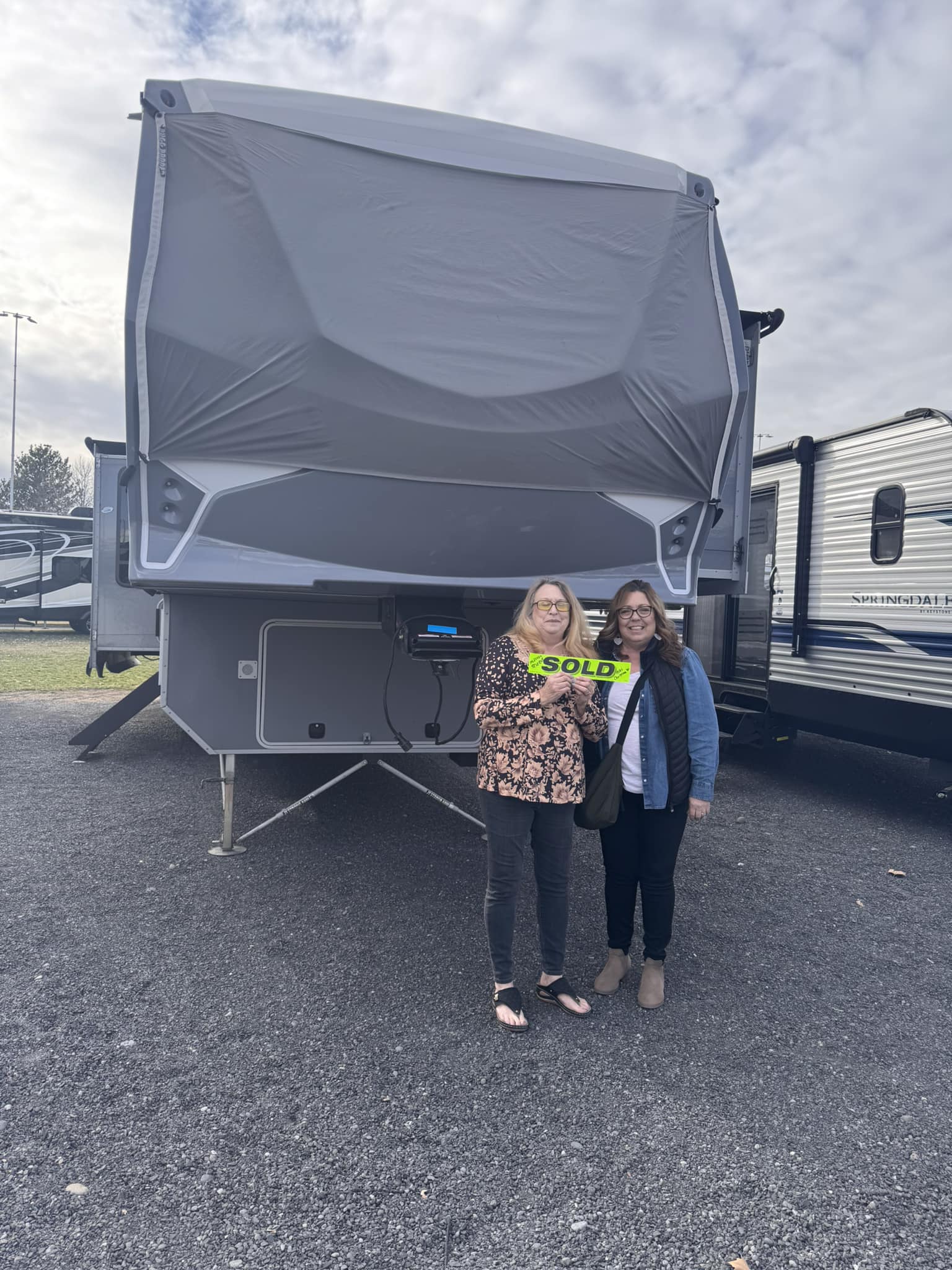 HAPPY CAMPERS! Miss Severns has... - ClickIt RV Moses Lake | Facebook