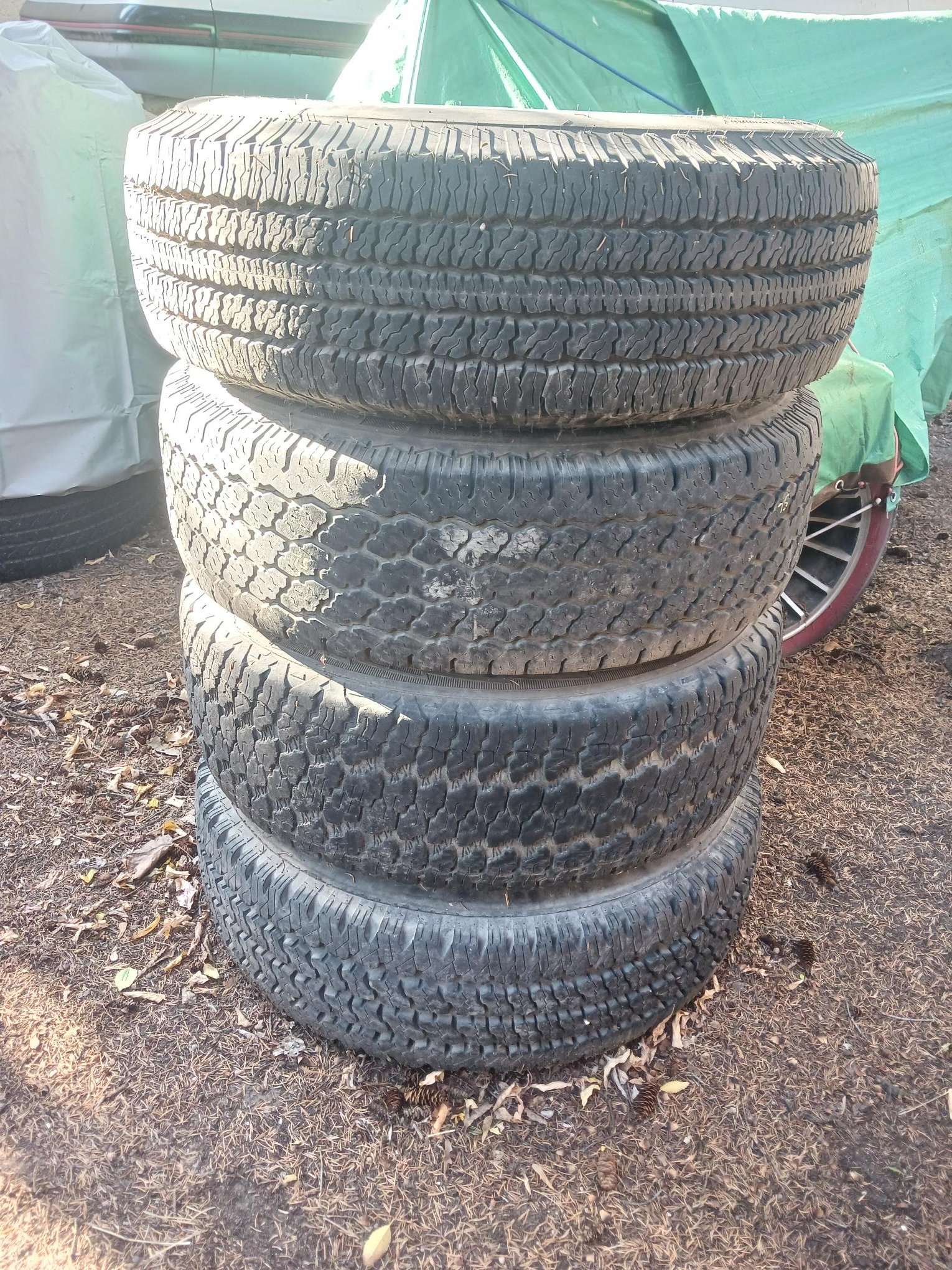 Chev / GM P265/75/16 Tires on Aluminum Rims for Pickup / Tahoe ...