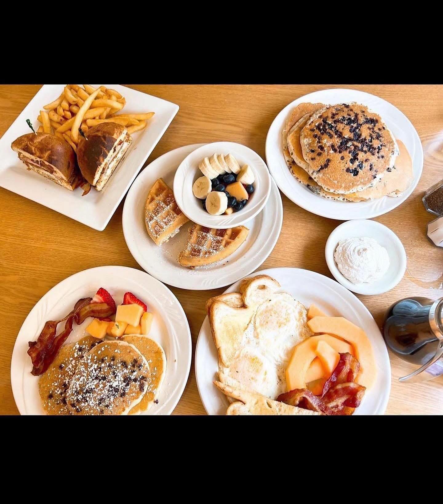 Deising's Bakery and... - Deising's Bakery and Restaurant