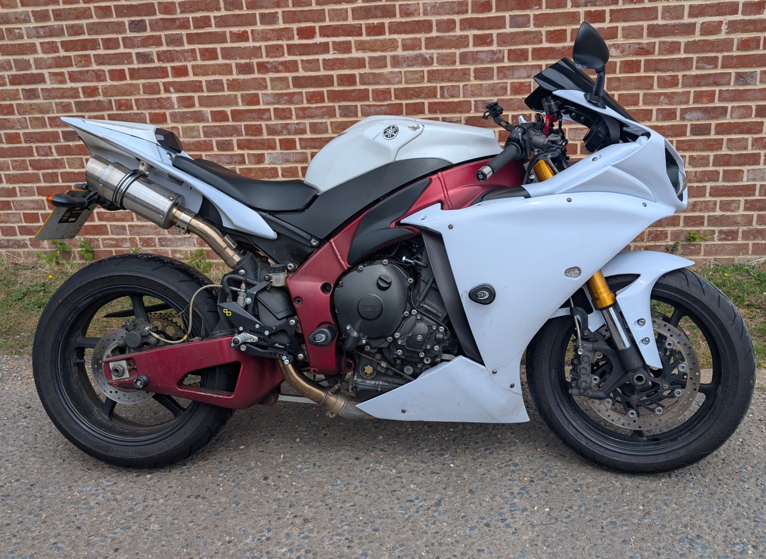 Seton Tuning - Lovely upgrades for this 2009 R1. Race... | Facebook