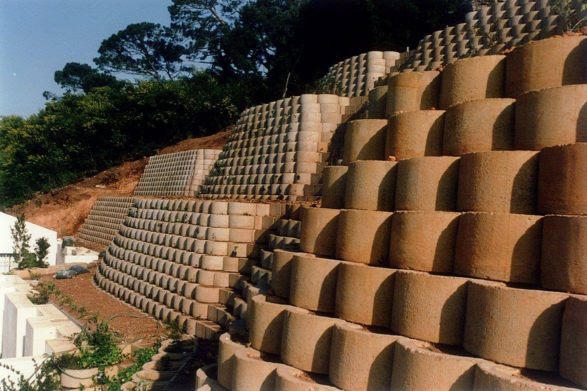 Special mention of this... - Corobrik - Retaining Walls