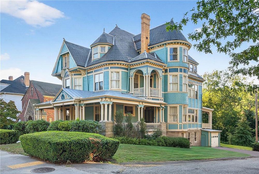 Victorian house in Pennsylvania built in 1890