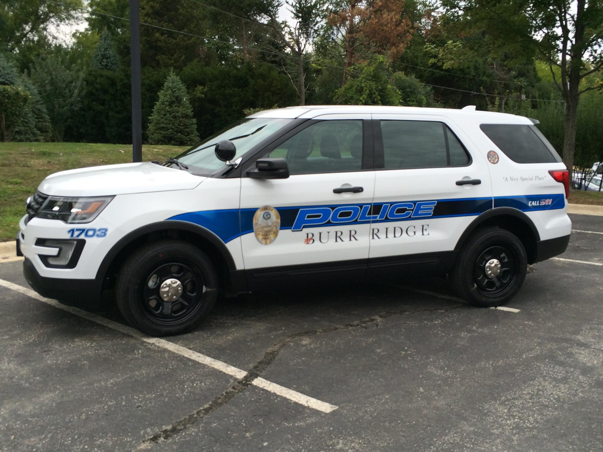 Car Reflections - New Explorers for Burr Ridge PD. Cool...