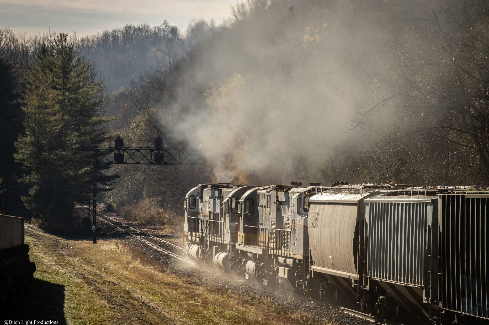 Delaware & Hudson passenger train pulled by Alco PA-1 through