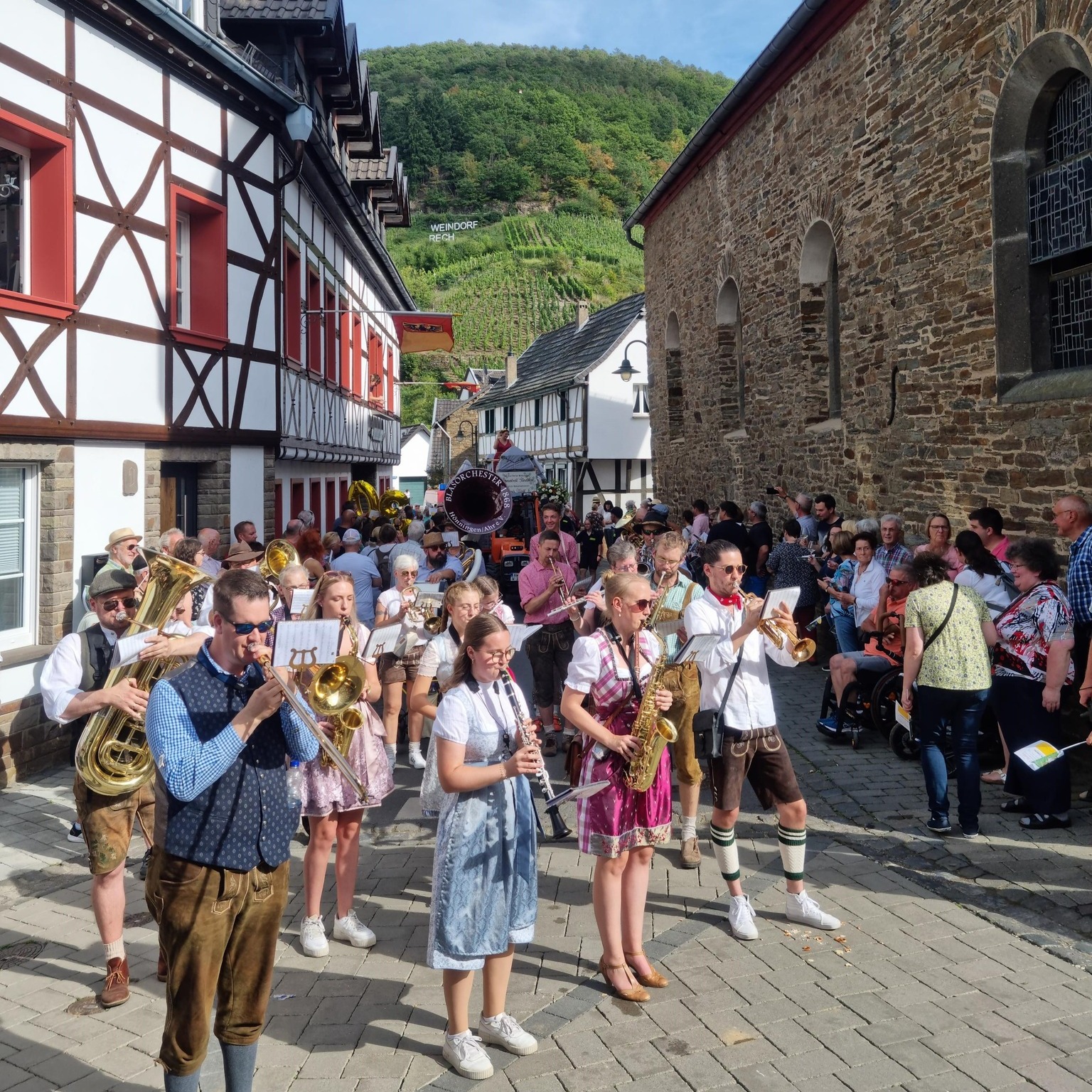 Ahrtal - 🍇 Save the Date: Winzerfest Rech! 🍷 🎶 Freut euch... | Facebook