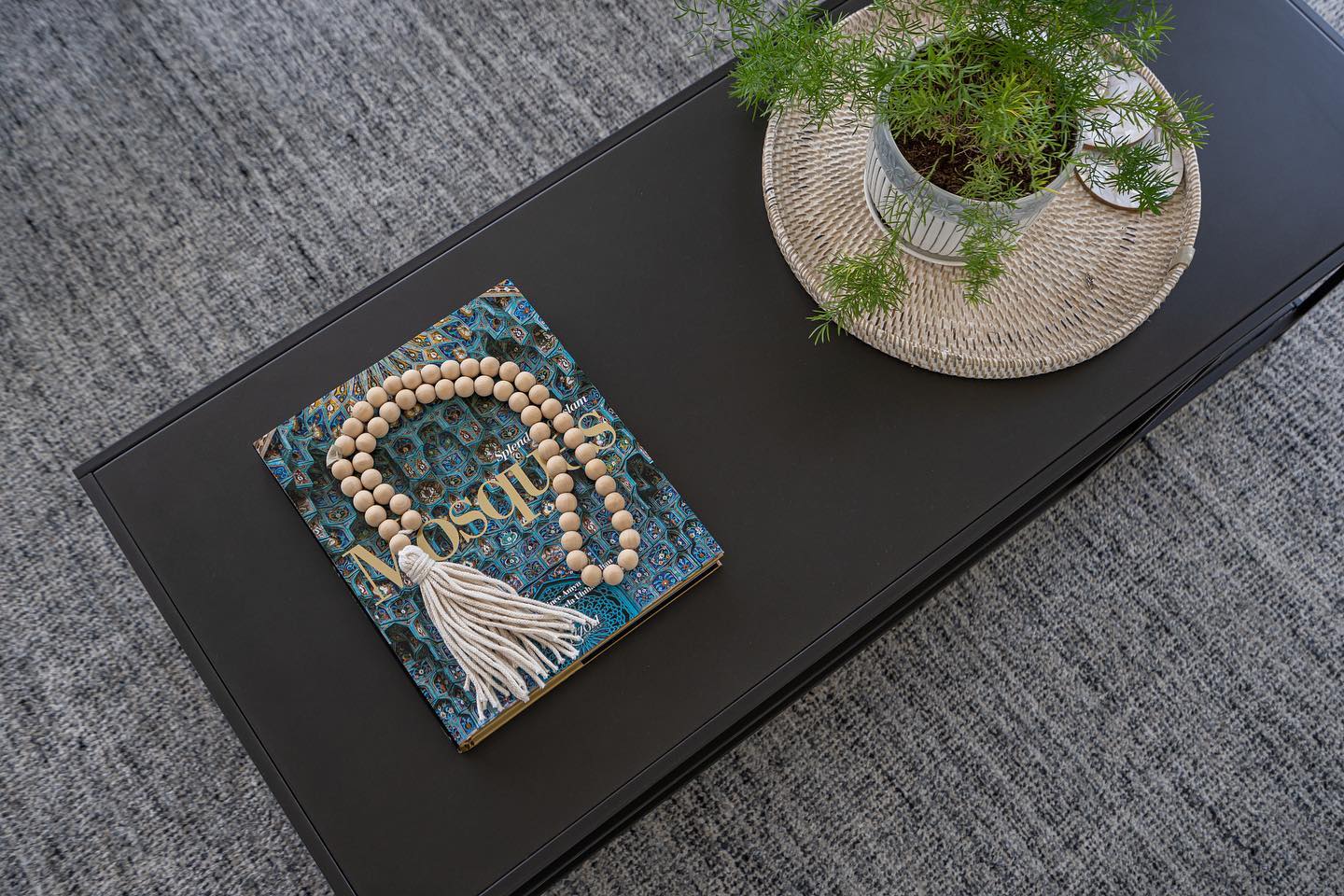 Simple yet dramatic... - Casa Botanica Design Studio | Facebook