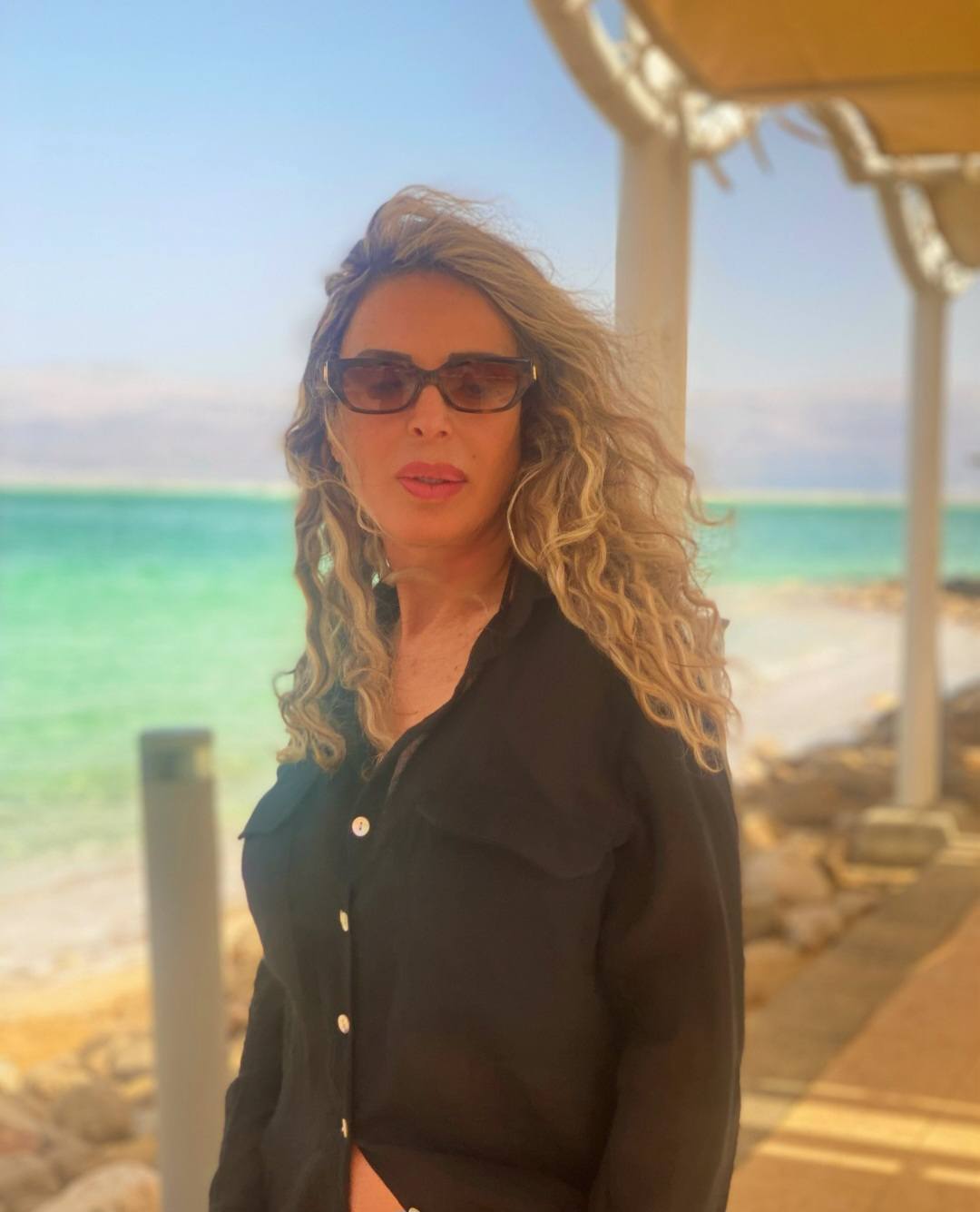 תמר אלחדד - ‎תמר אלחדד‎ added a new photo — at ‎ים המלח...