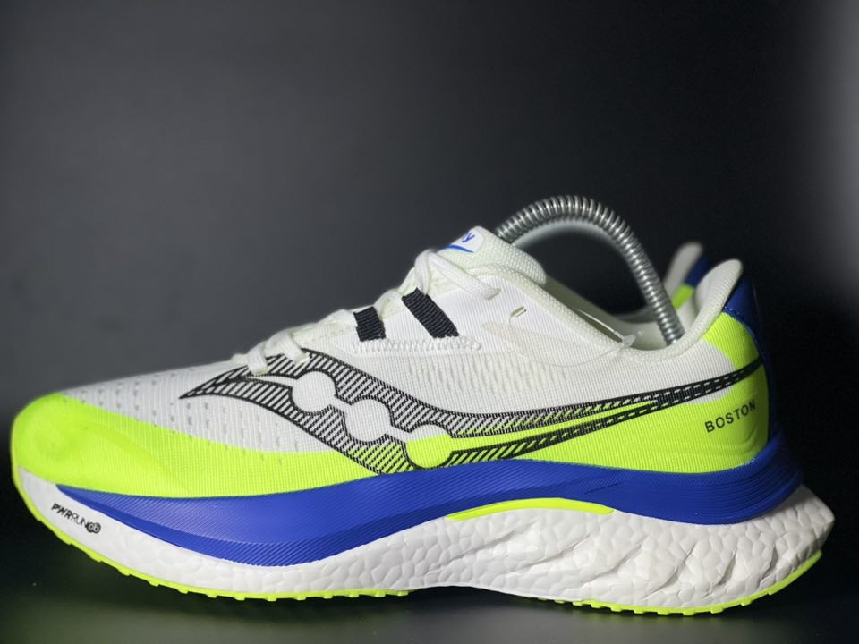 ยายแพรวาขายรองเท้า - 32. Saucony Endorphin Speed 4 Size 43/27.5 ราคา ...