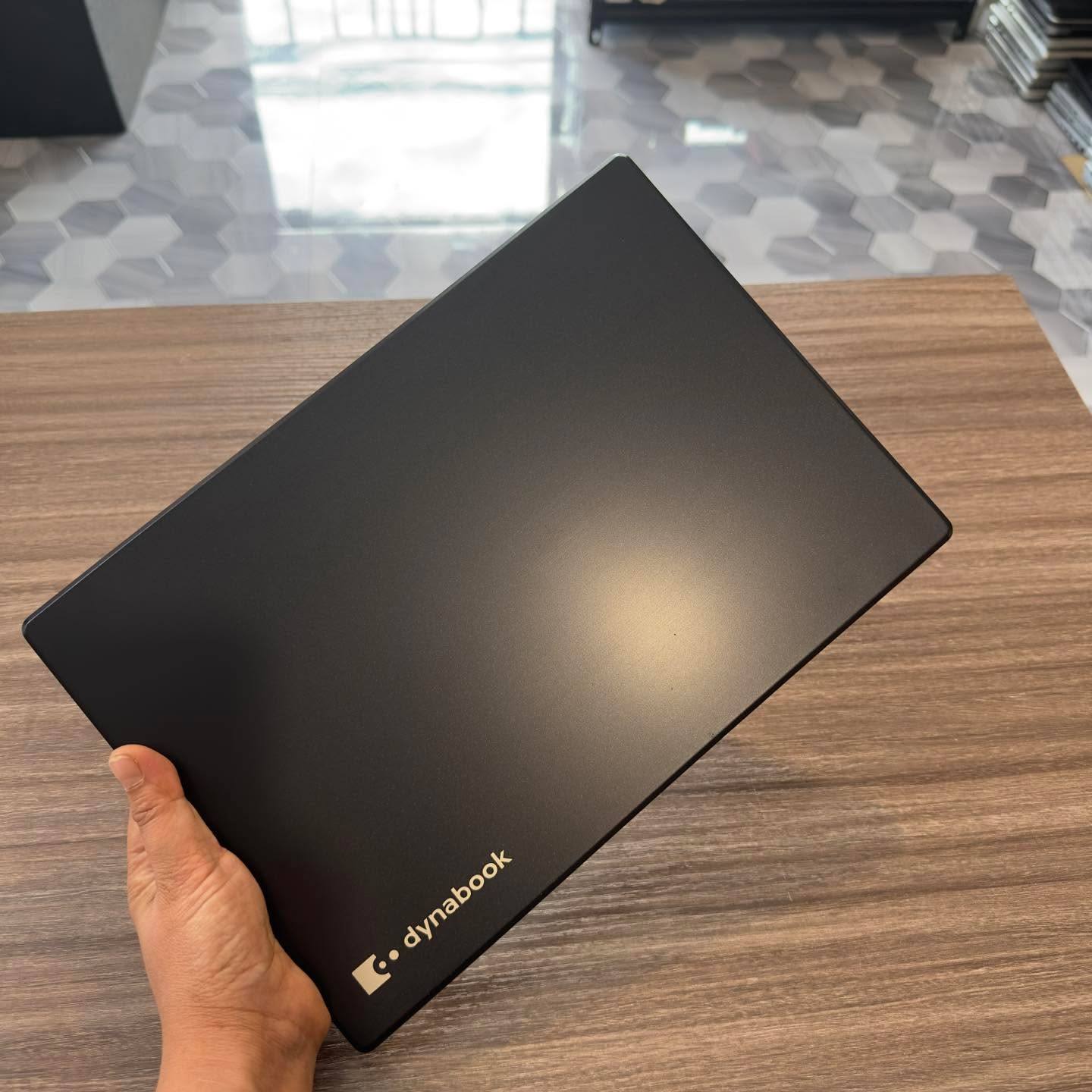 TOSHIBA DYNABOOK R734/M core i5 (4th) Price: 13,500 only😍 ✓intel