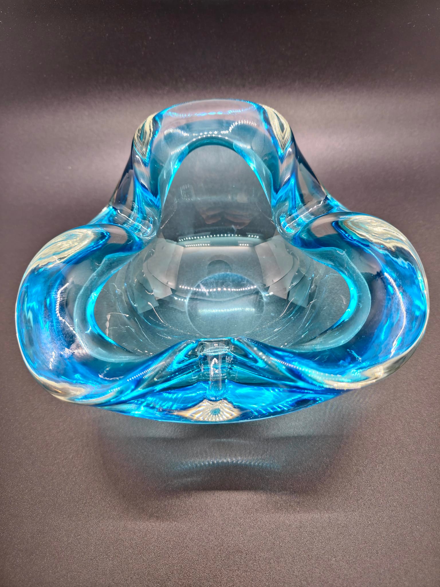 How to properly identify Alfeedo Barbini Murano glass pieces?