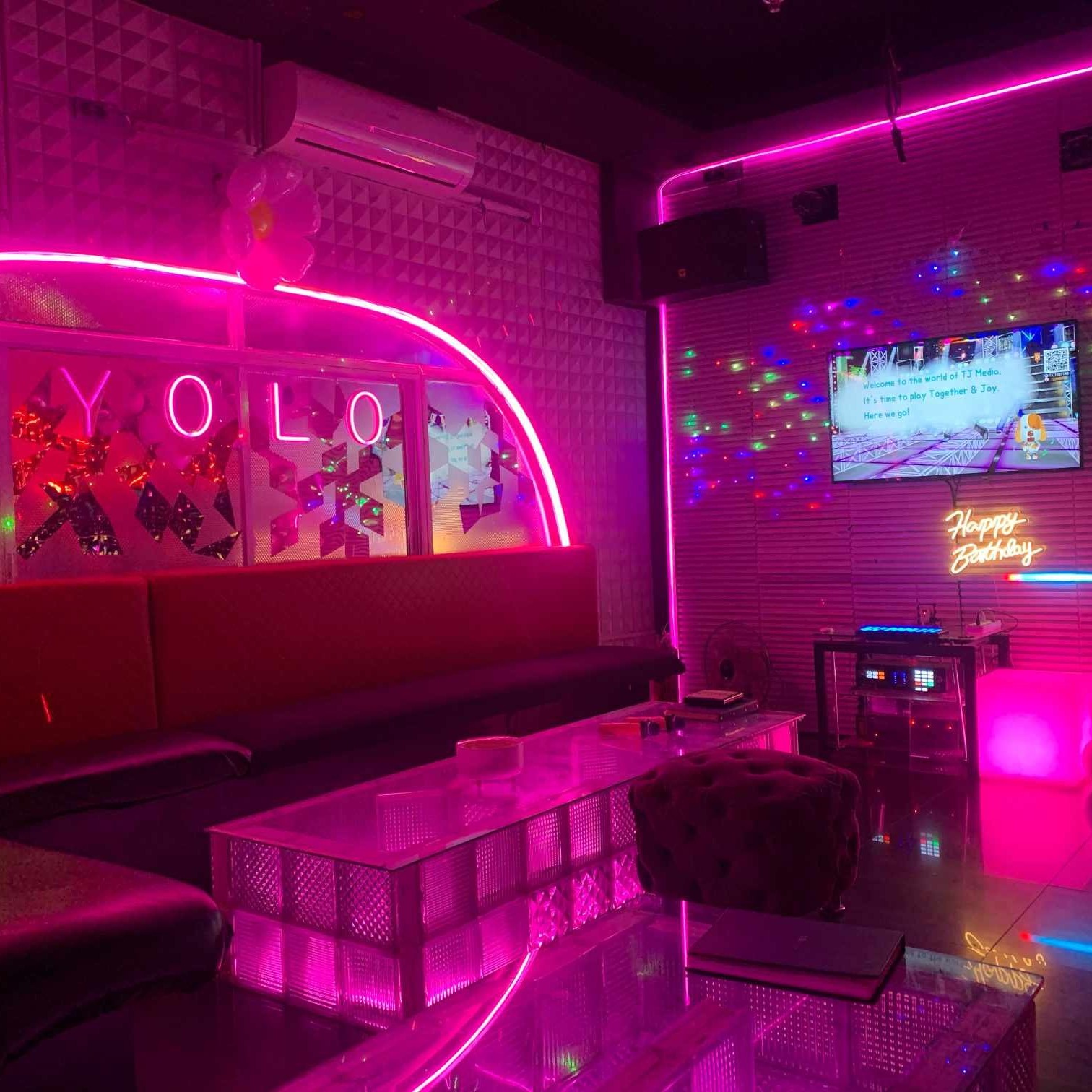 🎉 YOLO LARGE HALL — Now Available for Exclusive Rental! 🎱 Perfect for ...