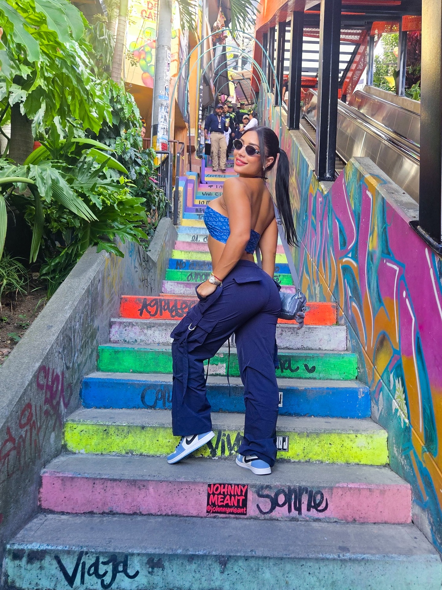 Laura Van Salazar