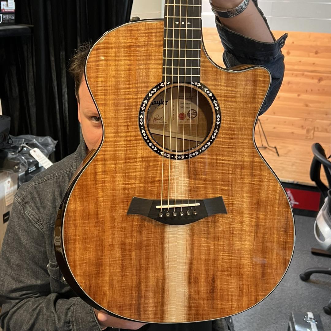 Taylor Custom C24CE B5043 Koa guitar review