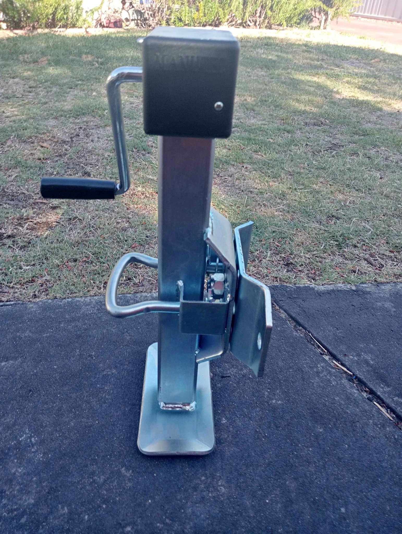 Sidewinding adjustable jockey stand - Weight Lifting Machines & Racks ...