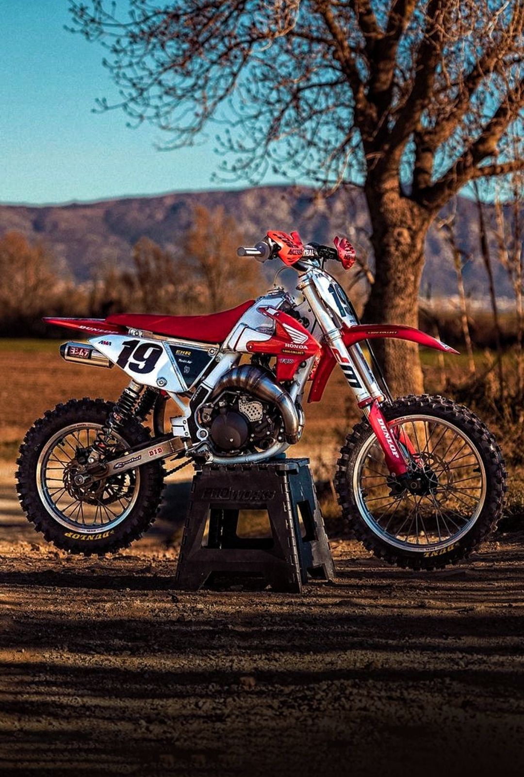 125 CR 2007 with showa suspension, head vhm, V force, pipes pro