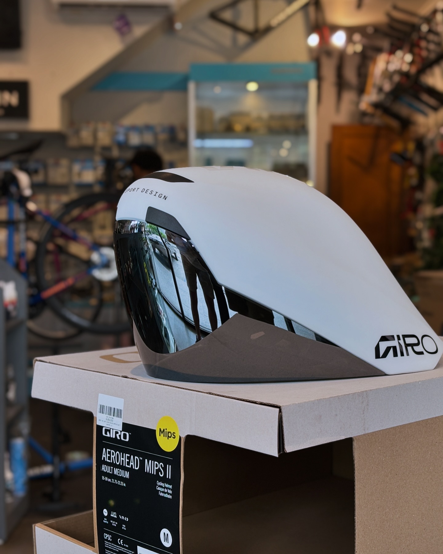 Giro Aerohead Mips II • Available in Size M & L • White Color 