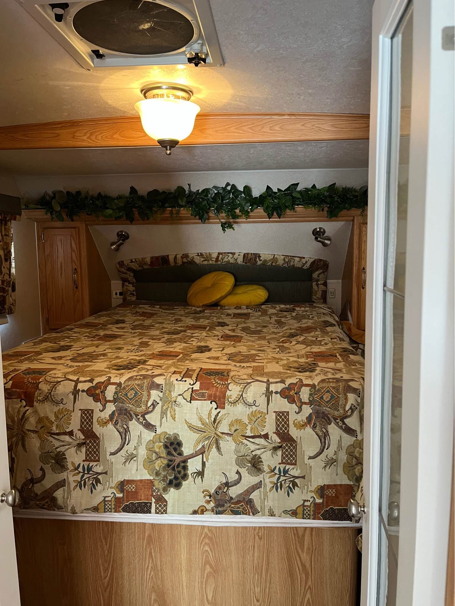 2004 Kustom Koach Fifth wheel RV 29 foot in Bonnyville - RVs & Campers ...