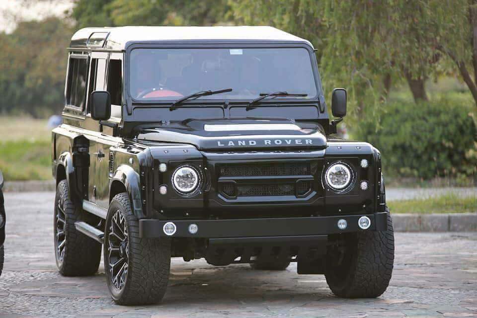 Land Rover Defender Pakistan