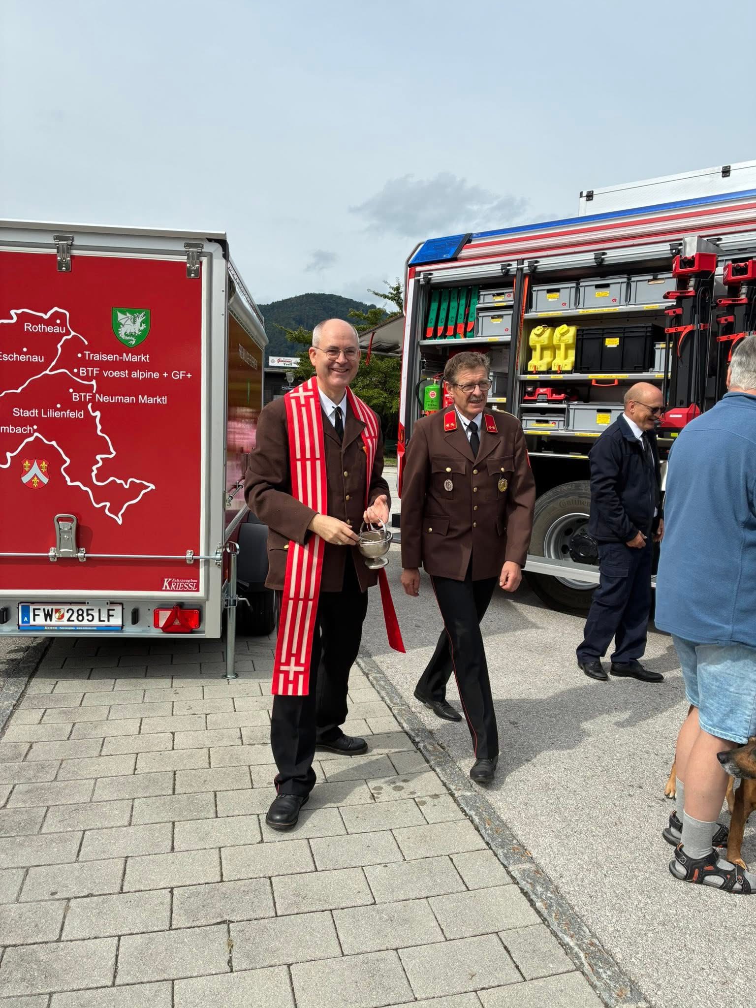 Freiwillige... - Freiwillige Feuerwehr der Stadt Lilienfeld