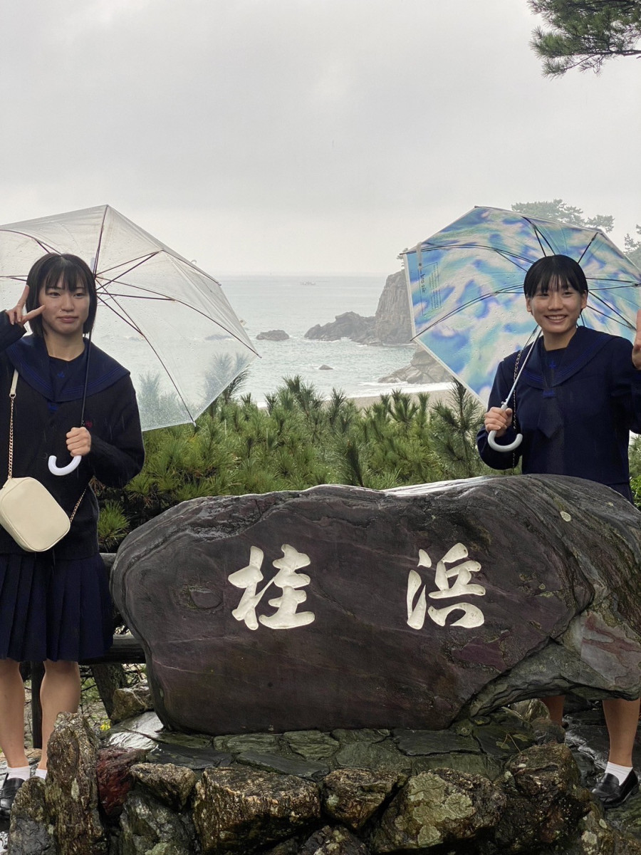 明徳義塾中学・高等学校 Meitoku - 高校3年生遠足 11月15日、高校3年生の遠足は、桂浜・高知城・高知市内散策でした。 https ...