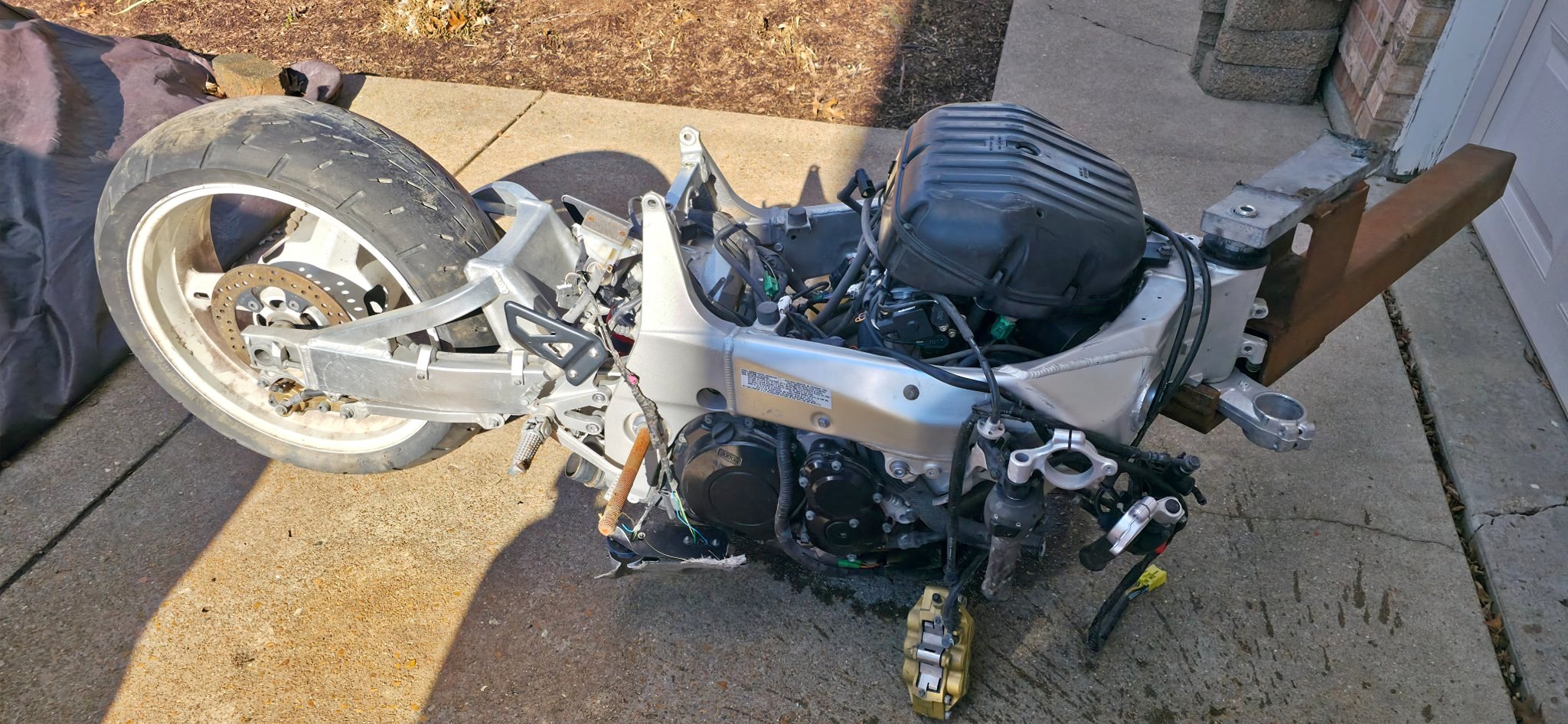 2002 Suzuki GSXR 1000 - Parts Bike - Clean Title - Engine & Swingarm ...