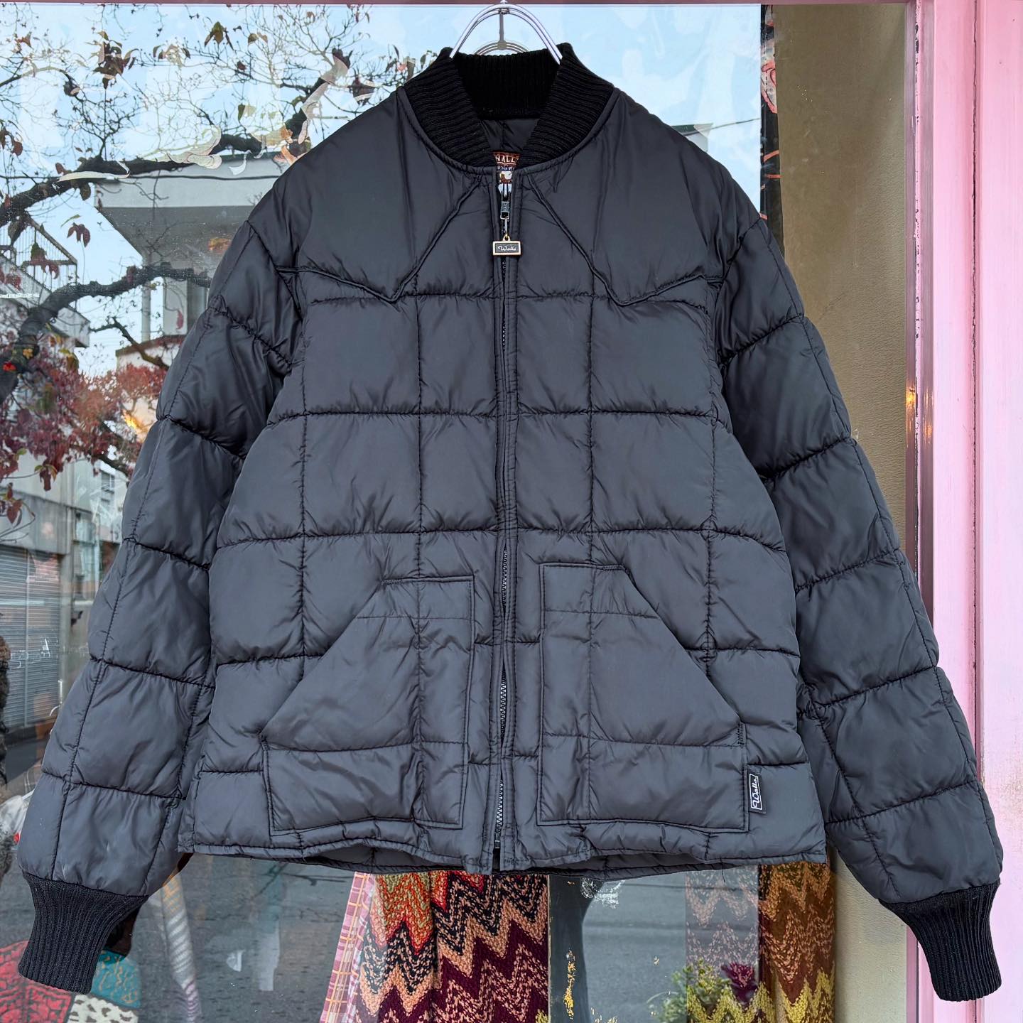 90s Walls キルティングジャケット 90's WALLS made in USA 中綿キルティングジャケットです。 ボリューム