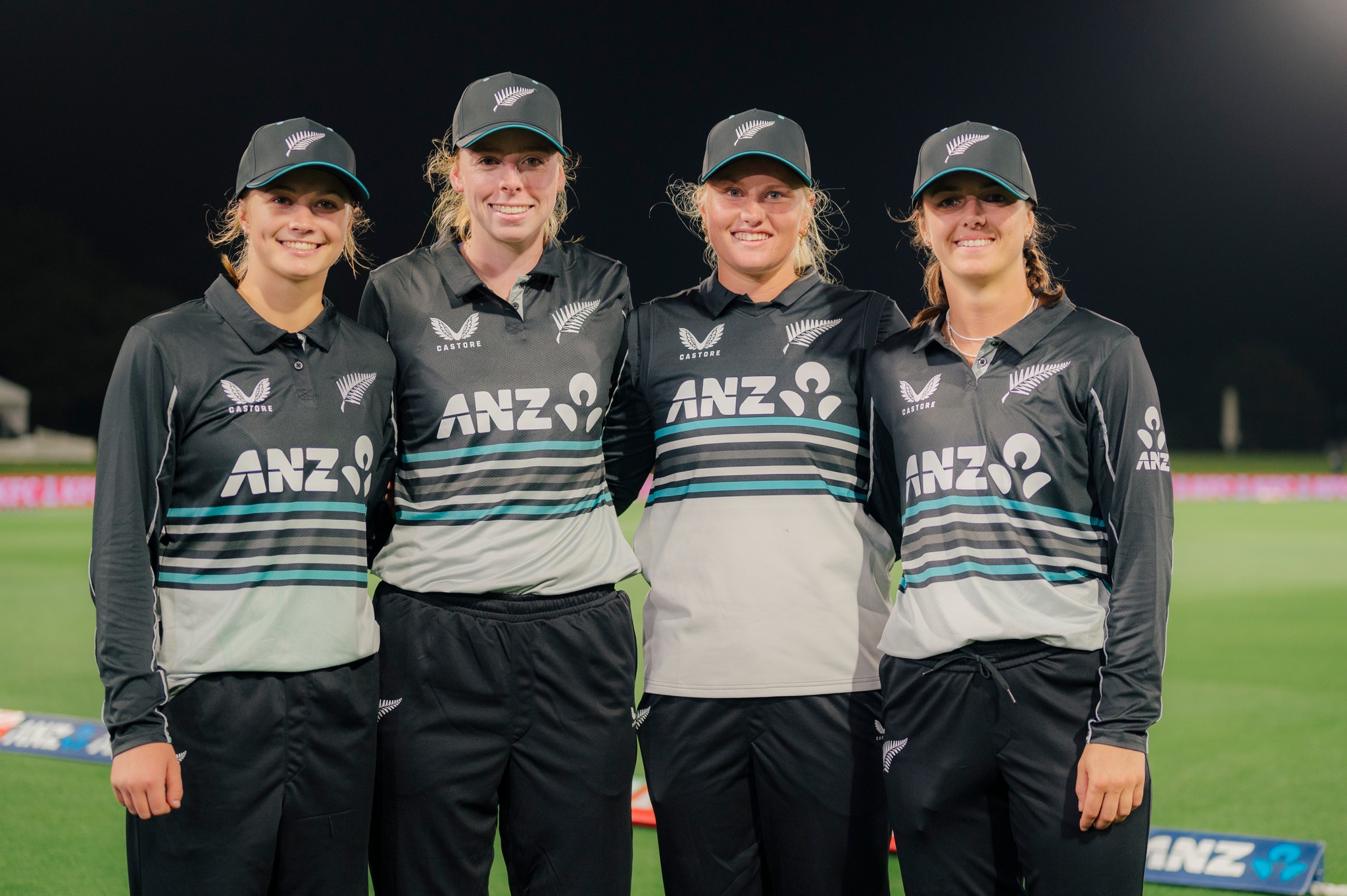 White - Congratulations to our four T20I debutants tonight 🙌 Emma ...