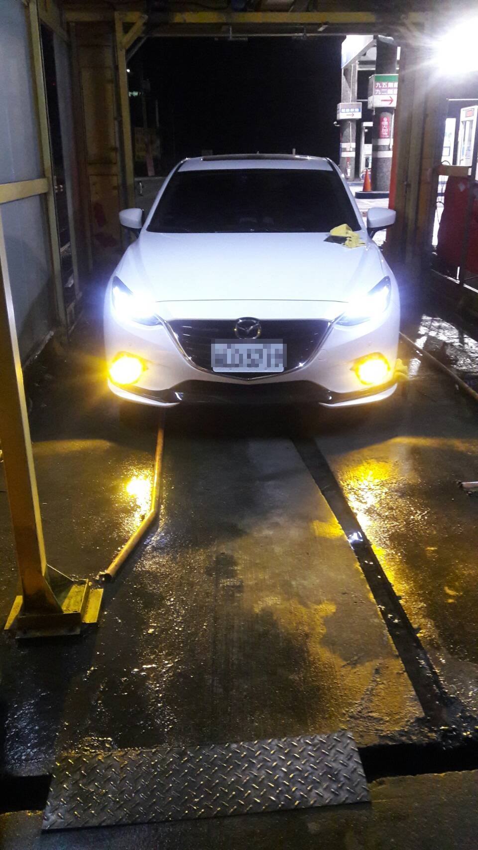 CWD 光速汽車精品百貨 - 感謝宜蘭NEW MAZADA 3 車友支持 安裝高階版本LED 黃色霧燈...
