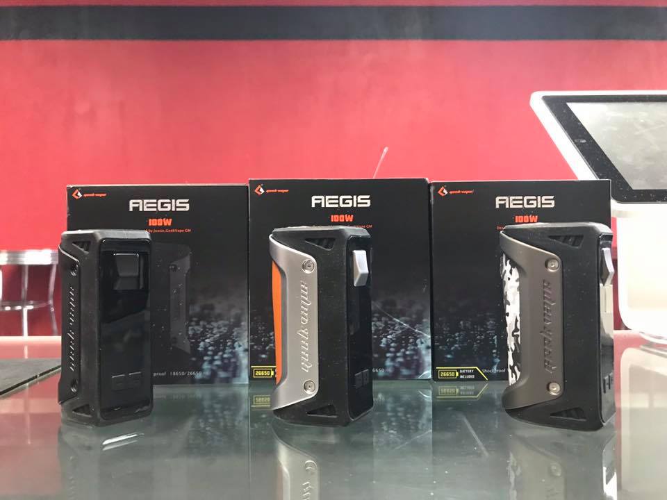 geekvape aegis 26650 100W mod review: waterproof and shock resistant clr:Black Frozen Blackberry Fab Geek Select Flavor ::Energy
