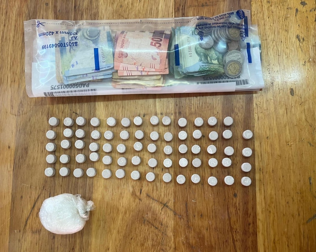 South African Police Service - DO NOT use bank stained notes ️ Never ...